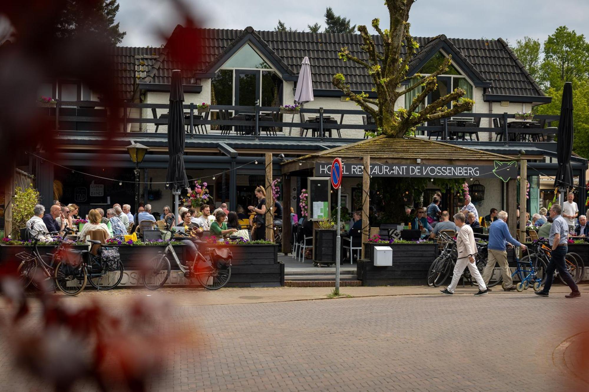 Hotel Restaurant 'De Vossenberg' Vierhouten Exterior foto