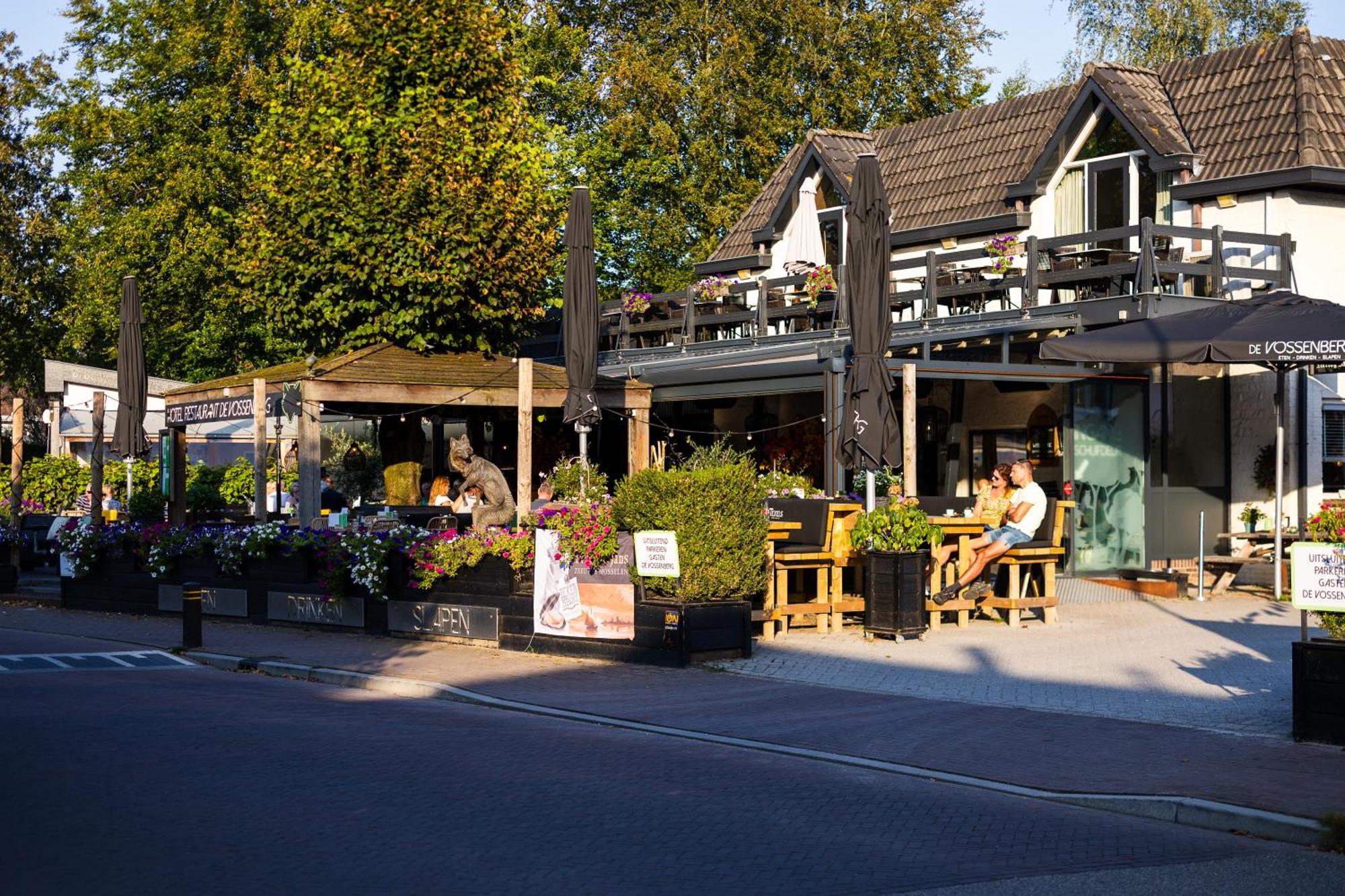 Hotel Restaurant 'De Vossenberg' Vierhouten Exterior foto